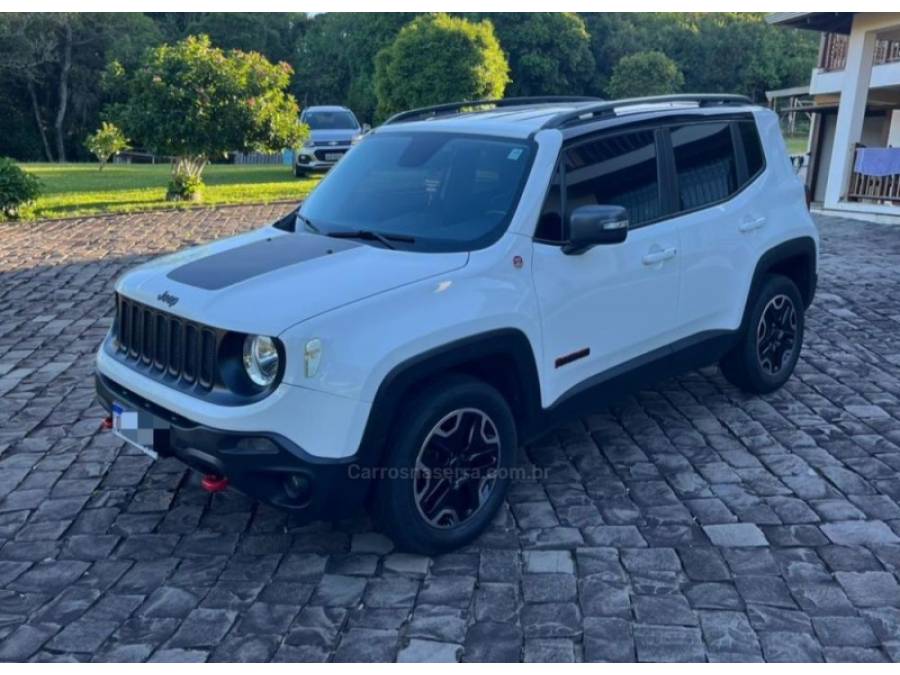 JEEP - RENEGADE - 2015/2016 - Branca - R$ 88.000,00