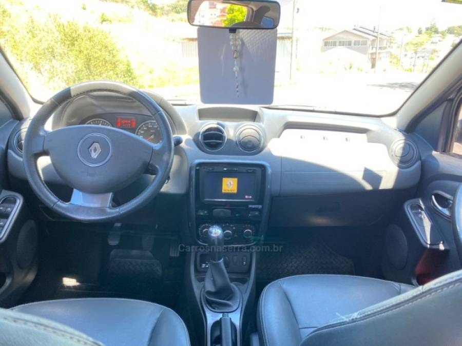 RENAULT - DUSTER - 2014/2015 - Prata - R$ 52.000,00