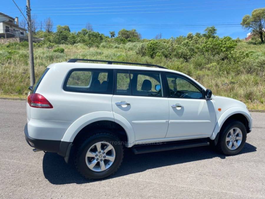 MITSUBISHI - PAJERO - 2015/2016 - Branca - R$ 130.000,00