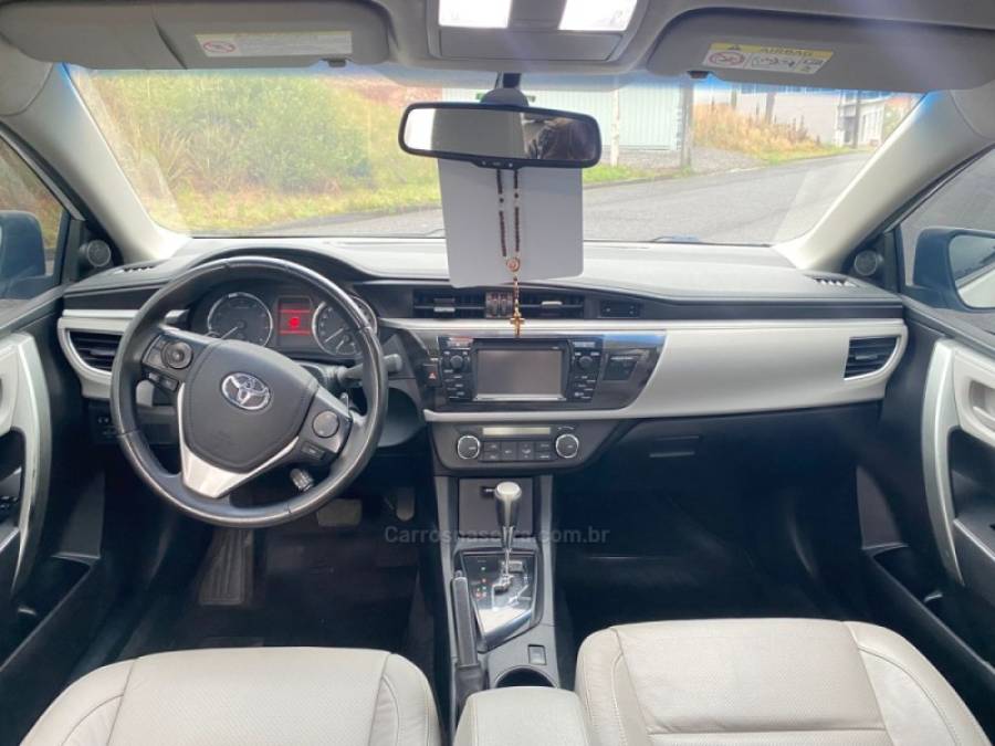 TOYOTA - COROLLA - 2016/2016 - Branca - R$ 92.000,00