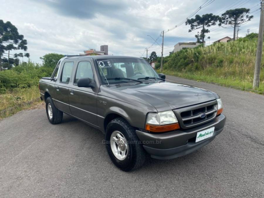 FORD - RANGER - 2000/2001 - Cinza - R$ 47.000,00