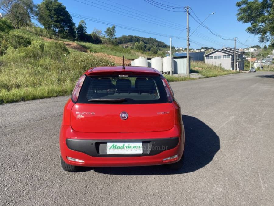 FIAT - PUNTO - 2013/2014 - Vermelha - R$ 41.000,00