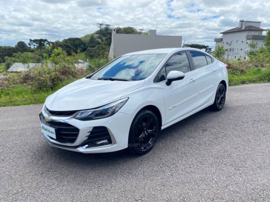 CHEVROLET - CRUZE - 2022/2023 - Branca - R$ 117.000,00