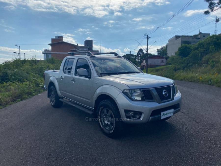 NISSAN - FRONTIER - 2013/2014 - Prata - R$ 101.000,00