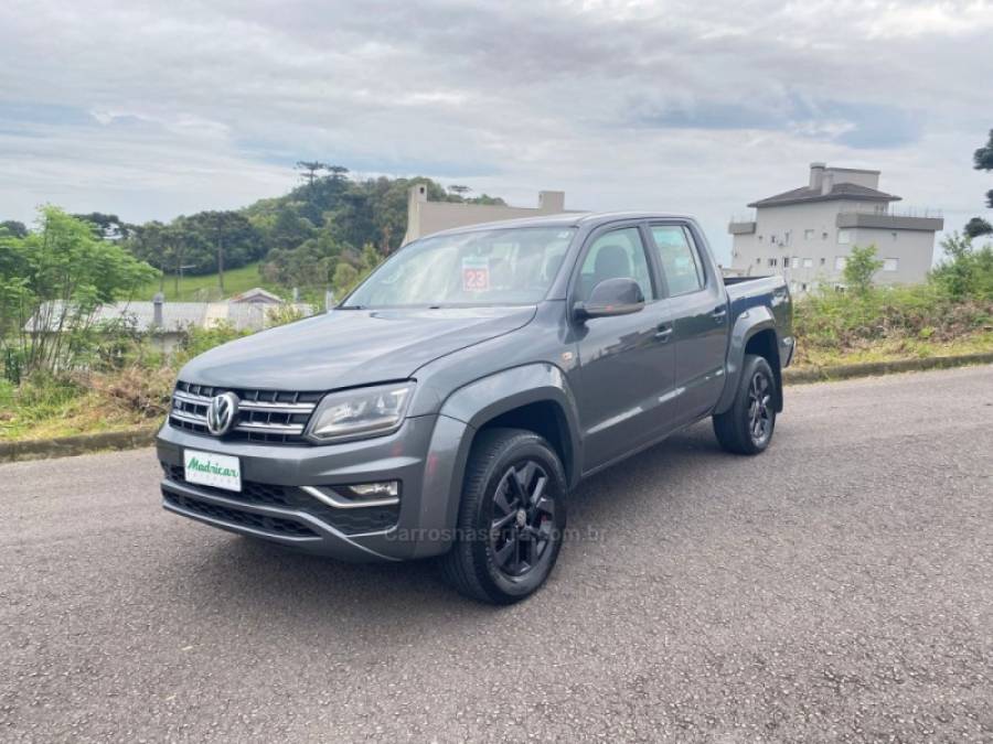VOLKSWAGEN - AMAROK - 2023/2023 - Cinza - R$ 195.000,00