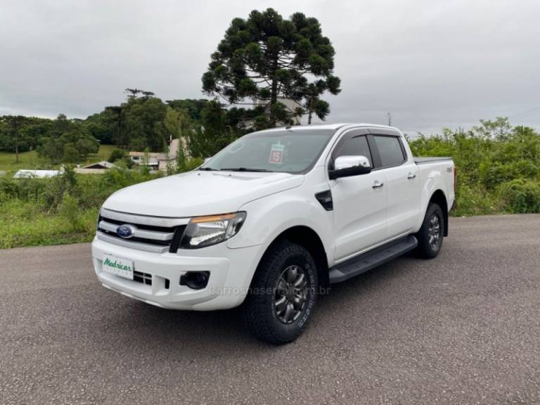 FORD - RANGER - 2015/2015 - Branca - R$ 98.000,00