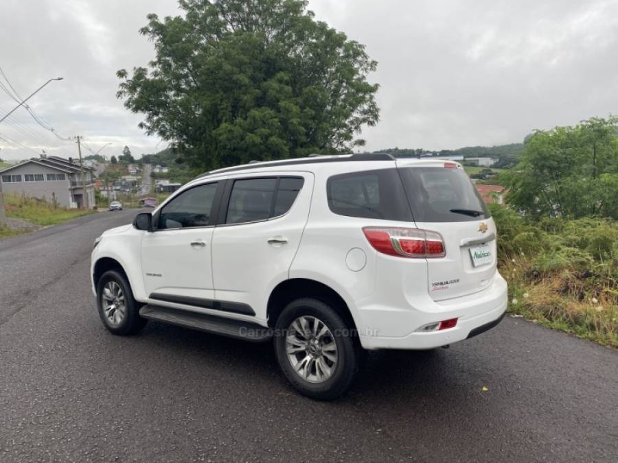 CHEVROLET - TRAILBLAZER - 2017/2018 - Branca - R$ 155.000,00