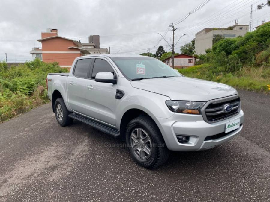 FORD - RANGER - 2021/2022 - Prata - R$ 170.000,00