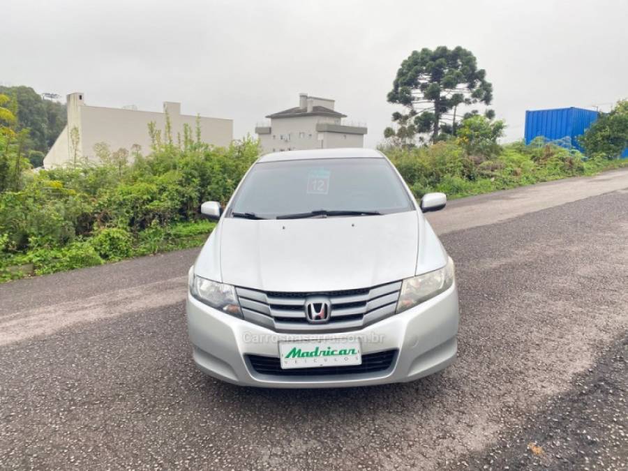 HONDA - CITY - 2011/2012 - Prata - R$ 42.000,00