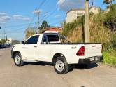 TOYOTA - HILUX - 2024/2024 - Branca - R$ 210.000,00