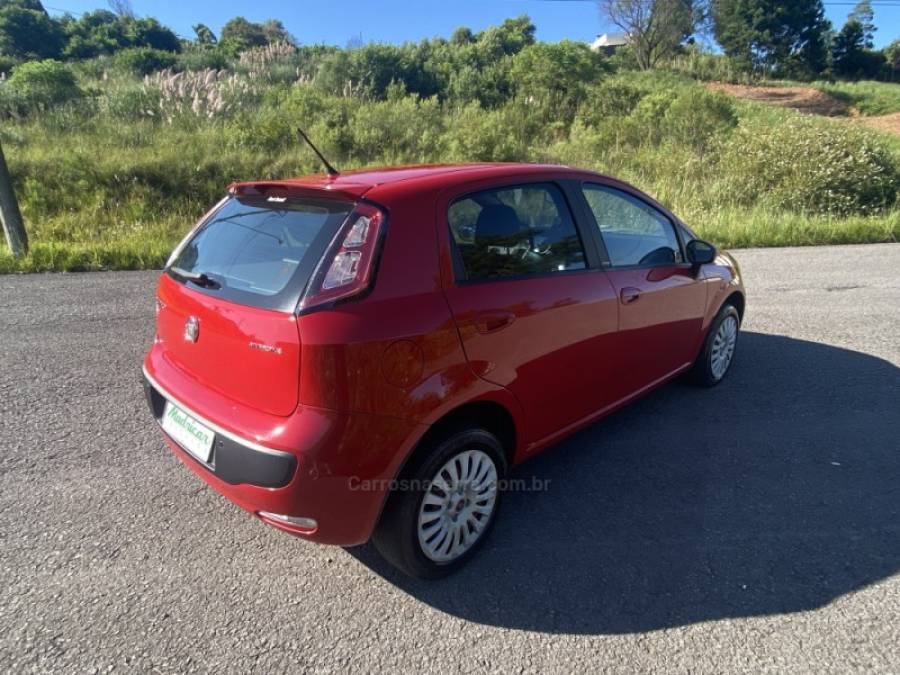 FIAT - PUNTO - 2013/2014 - Vermelha - R$ 41.000,00