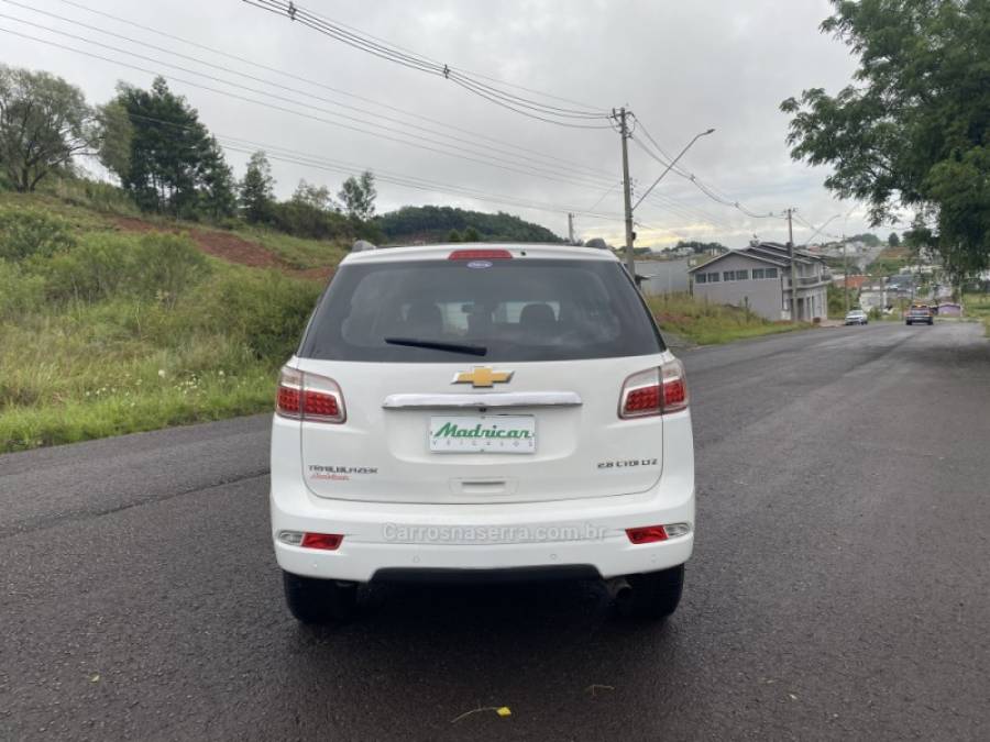 CHEVROLET - TRAILBLAZER - 2017/2018 - Branca - R$ 155.000,00