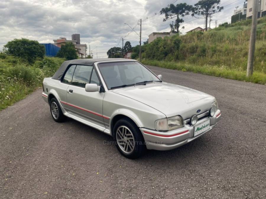 FORD - ESCORT - 1990/1990 - Prata - R$ 55.000,00