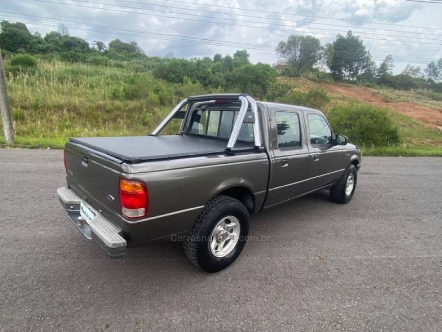 FORD - RANGER - 2000/2001 - Cinza - R$ 47.000,00