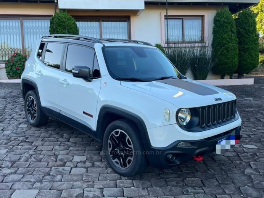 JEEP - RENEGADE - 2015/2016 - Branca - R$ 88.000,00