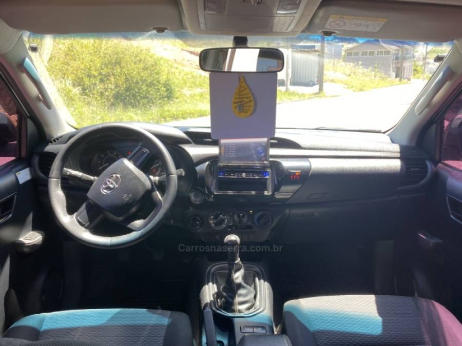 TOYOTA - HILUX - 2016/2017 - Prata - R$ 139.900,00