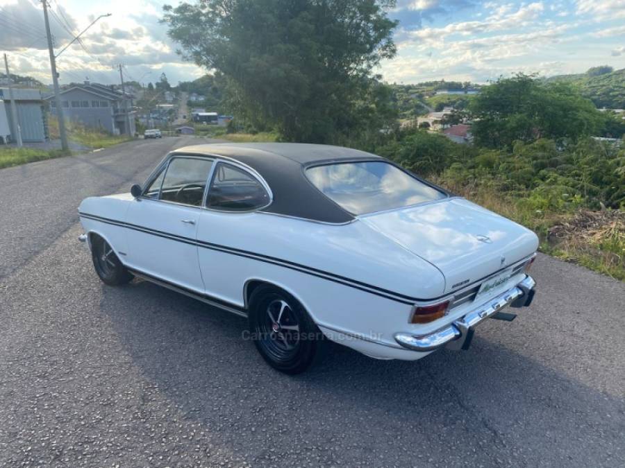 INTERNATIONAL - 4700 - 1968/1968 - Branca - R$ 120.000,00