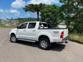 TOYOTA - HILUX - 2014/2015 - Branca - R$ 125.000,00