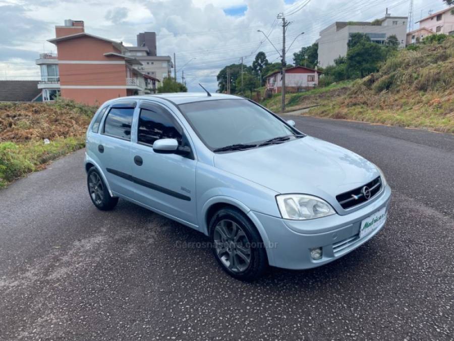 CHEVROLET - CORSA - 2006/2006 - Prata - R$ 29.000,00