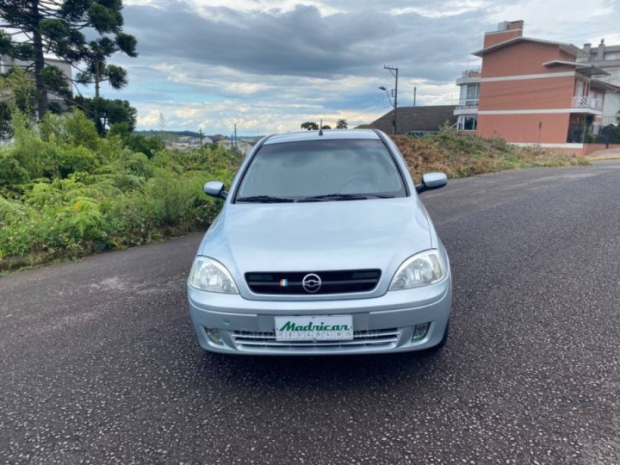 CHEVROLET - CORSA - 2006/2006 - Prata - R$ 29.000,00