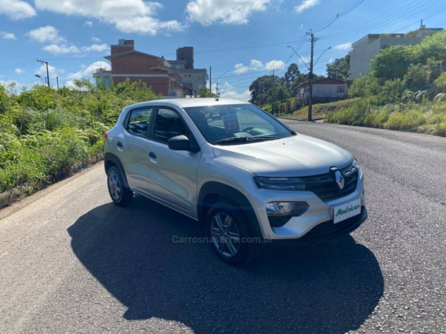 RENAULT - KWID - 2022/2023 - Prata - R$ 52.000,00