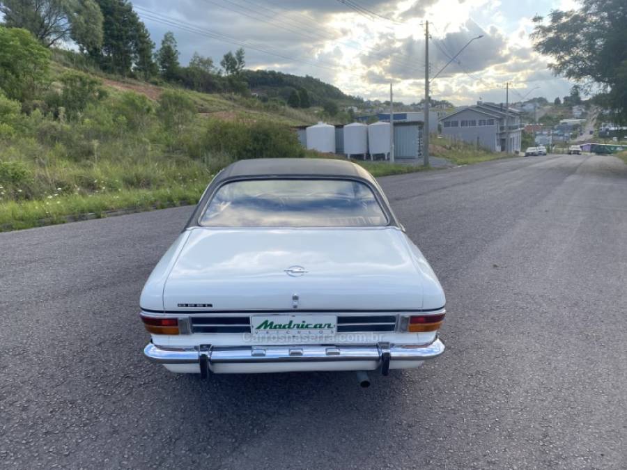 INTERNATIONAL - 4700 - 1968/1968 - Branca - R$ 120.000,00