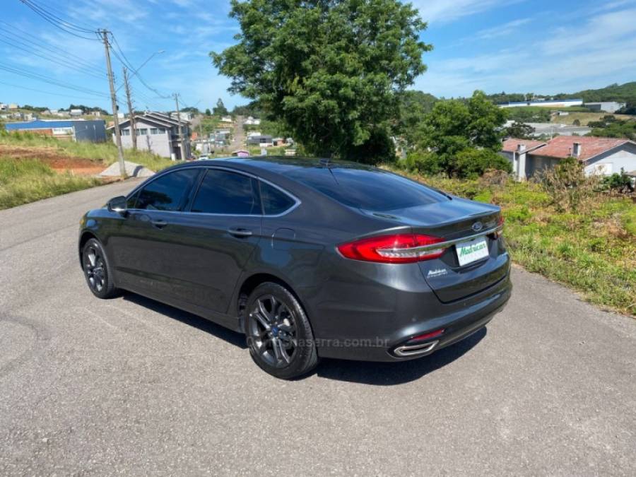 FORD - FUSION - 2018/2018 - Cinza - R$ 95.000,00