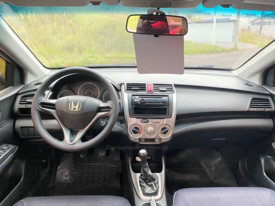 HONDA - CITY - 2011/2012 - Prata - R$ 42.000,00