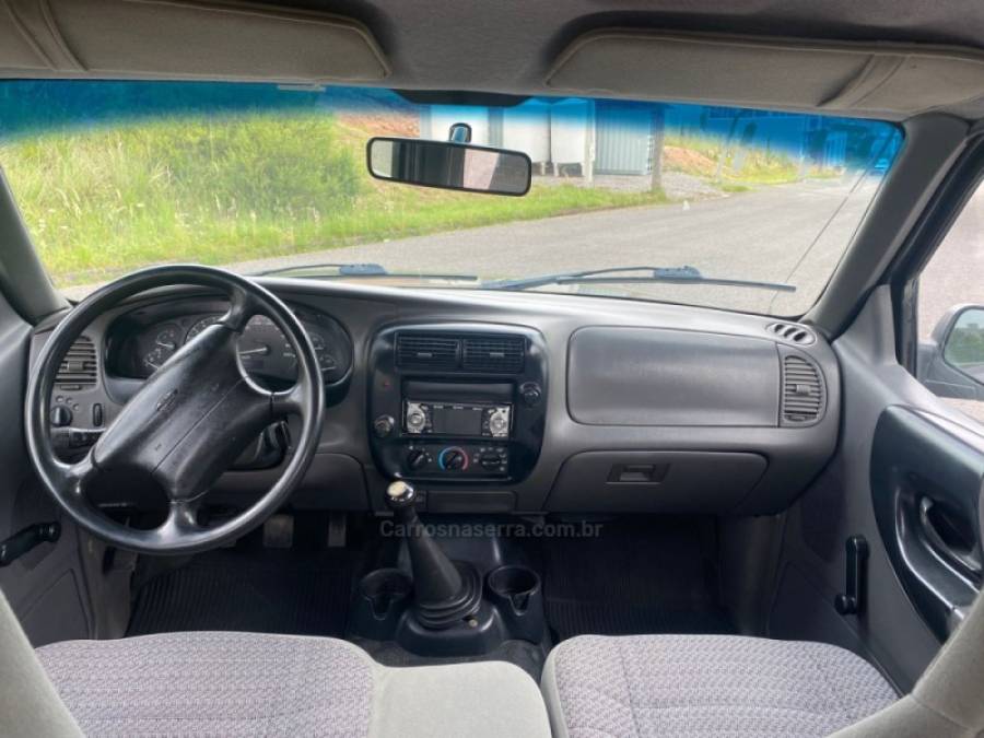 FORD - RANGER - 2000/2001 - Cinza - R$ 47.000,00