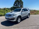 TOYOTA - HILUX SW4 - 2012/2012 - Prata - R$ 130.000,00