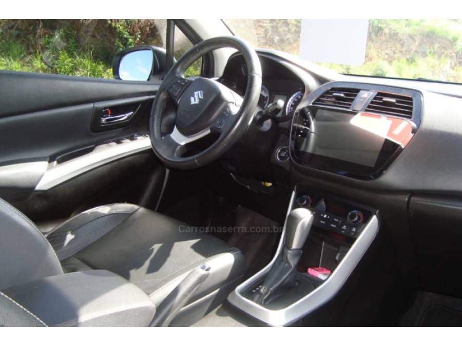 SUZUKI - S-CROSS - 2017/2017 - Branca - R$ 78.500,00