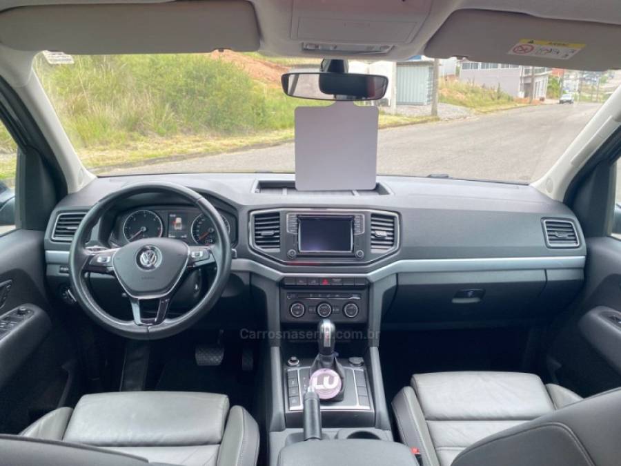 VOLKSWAGEN - AMAROK - 2023/2023 - Cinza - R$ 195.000,00