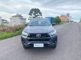 TOYOTA - HILUX - 2023/2024 - Cinza - R$ 235.000,00