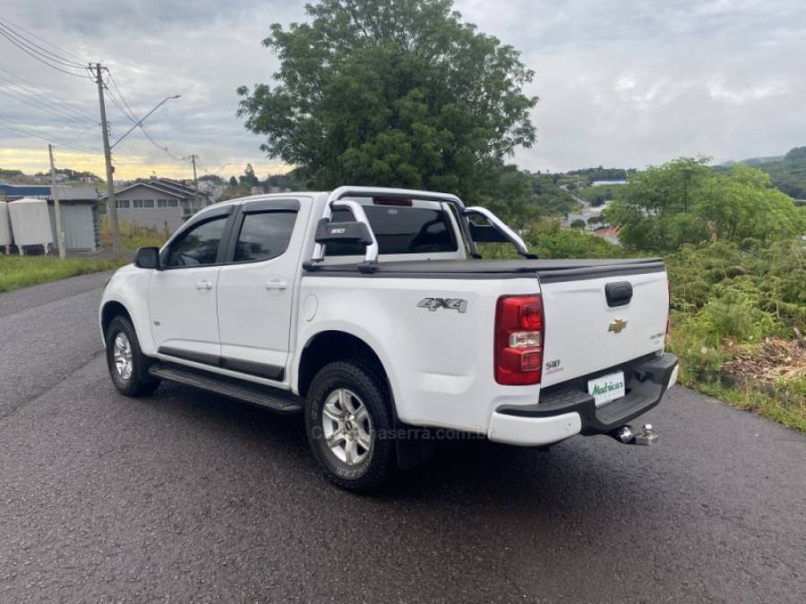 CHEVROLET - S10 - 2019/2020 - Branca - R$ 140.000,00