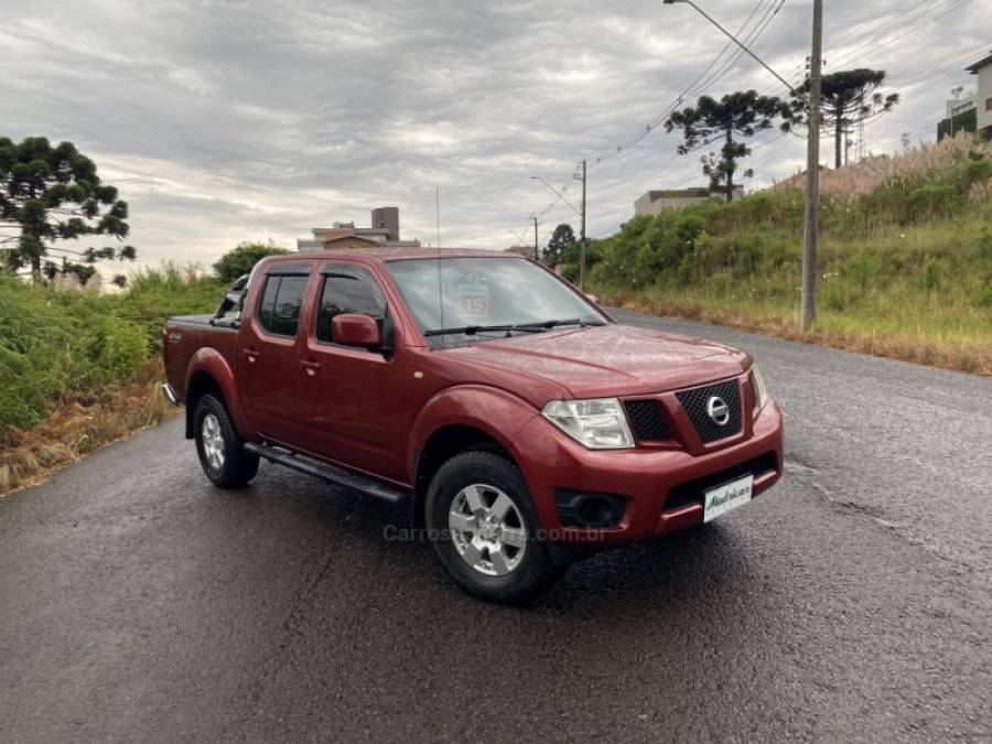 NISSAN - FRONTIER - 2014/2015 - Vermelha - R$ 95.000,00