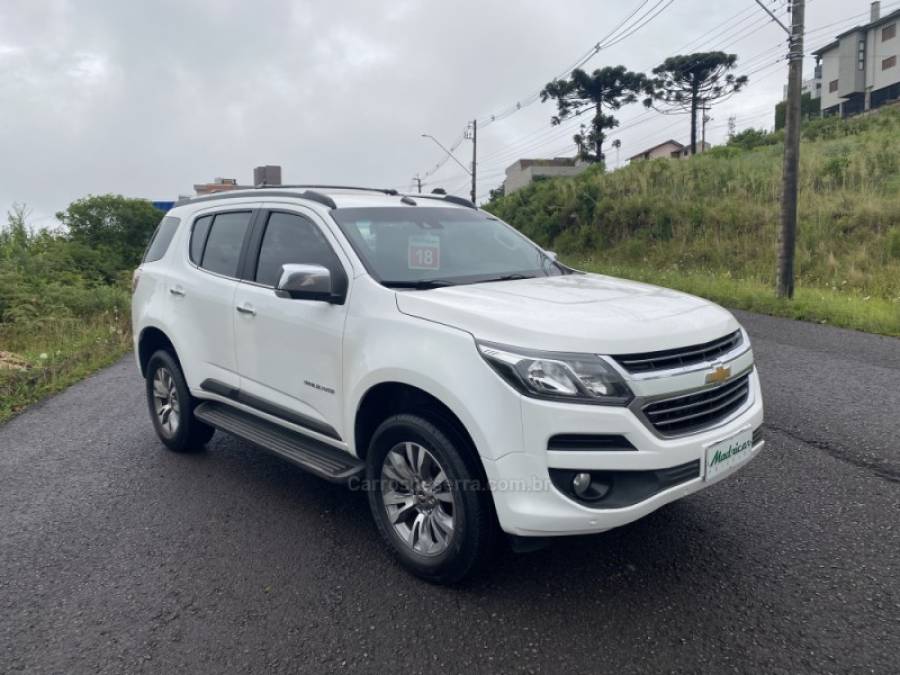 CHEVROLET - TRAILBLAZER - 2017/2018 - Branca - R$ 155.000,00