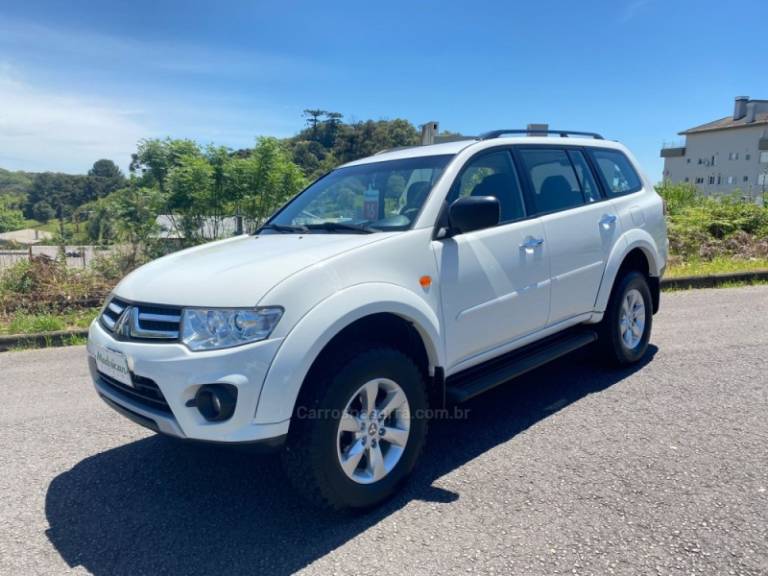 MITSUBISHI - PAJERO - 2015/2016 - Branca - R$ 130.000,00