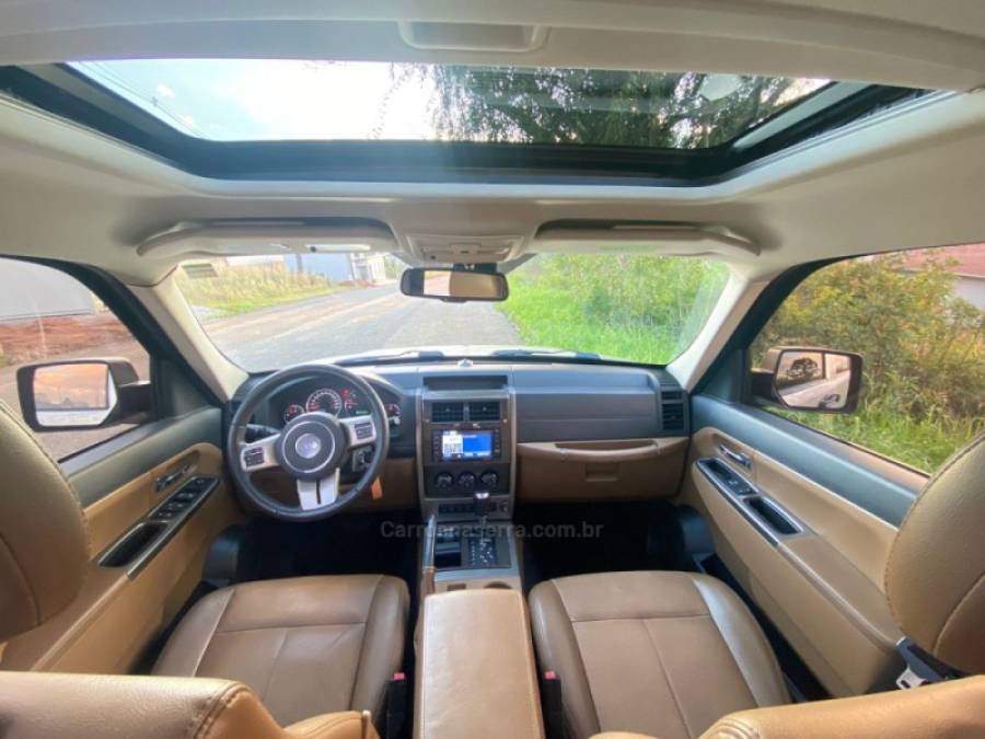 JEEP - CHEROKEE - 2012/2012 - Prata - R$ 72.000,00