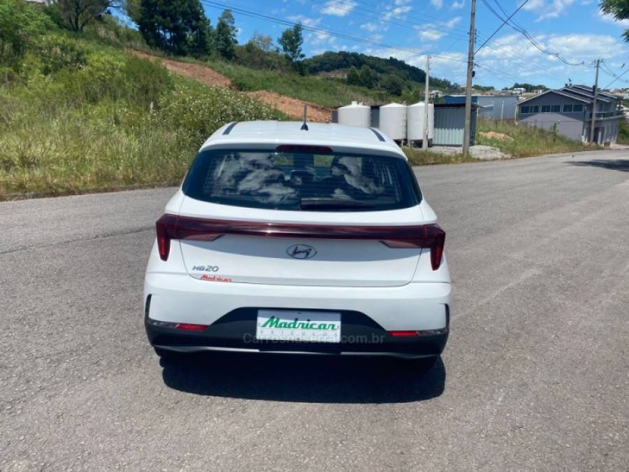 HYUNDAI - HB20 - 2023/2024 - Branca - R$ 66.000,00