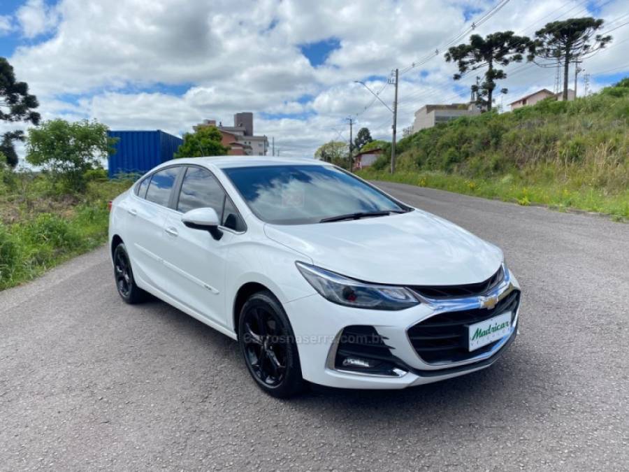 CHEVROLET - CRUZE - 2022/2023 - Branca - R$ 117.000,00