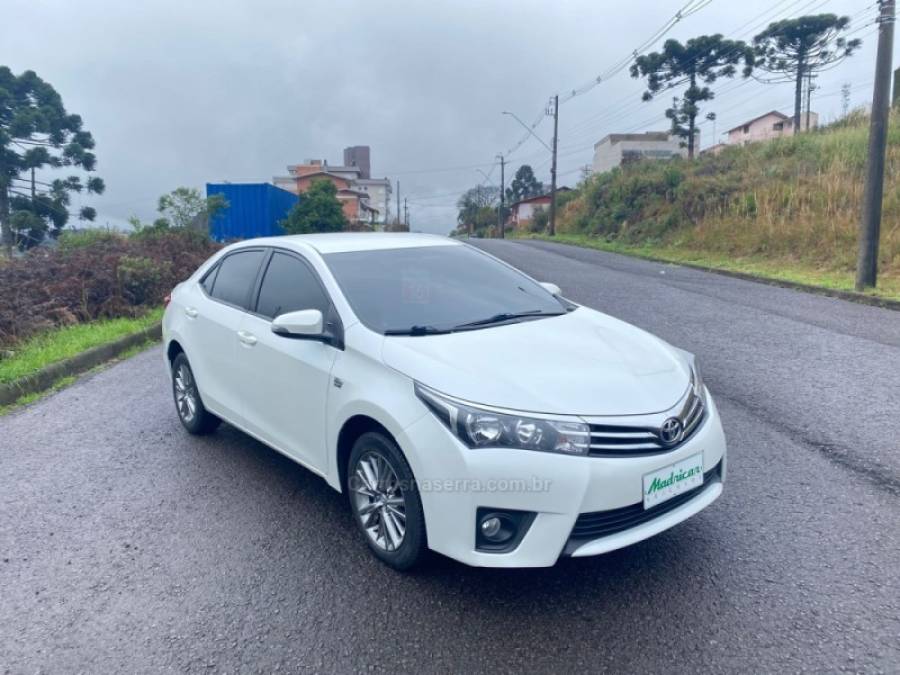 TOYOTA - COROLLA - 2016/2016 - Branca - R$ 92.000,00