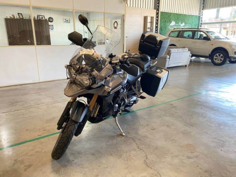 TRIUMPH - TIGER EXPLORER - 2015/2016 - Cinza - R$ 56.000,00