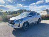 TOYOTA - HILUX - 2023/2023 - Prata - R$ 270.000,00