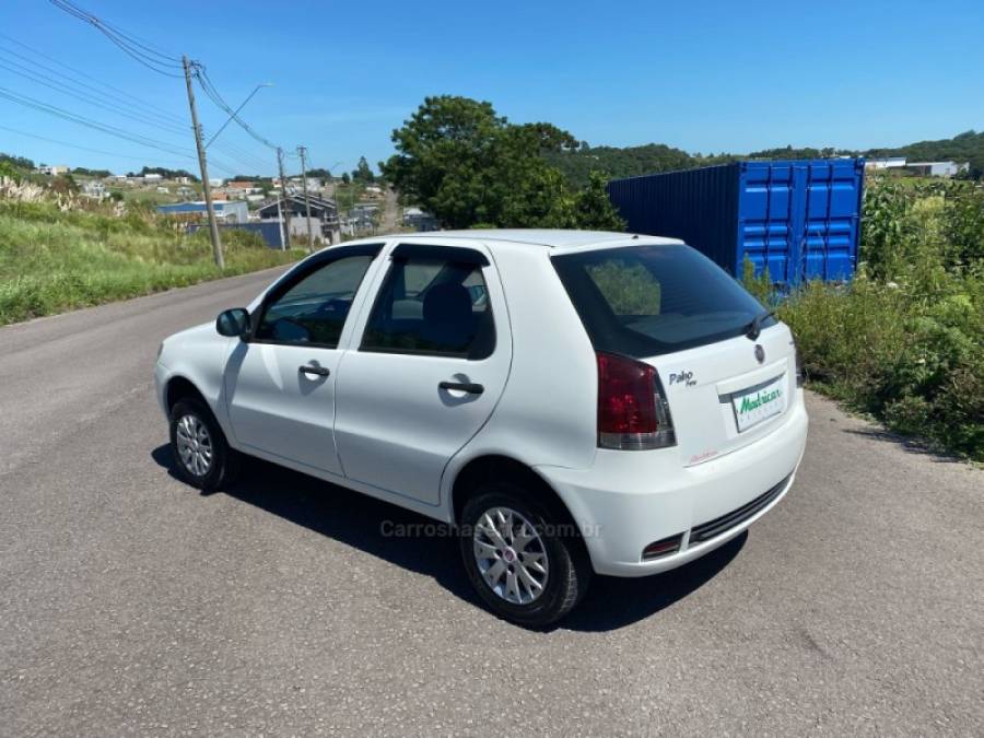 FIAT - PALIO - 2013/2014 - Branca - R$ 31.000,00