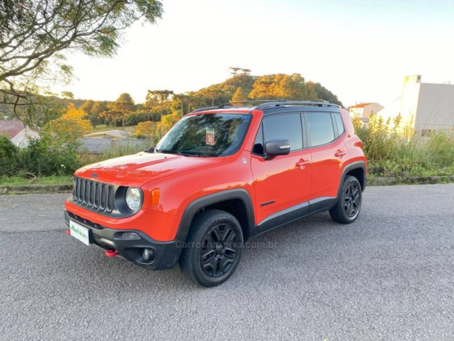JEEP - RENEGADE - 2015/2016 - Laranja - R$ 83.000,00