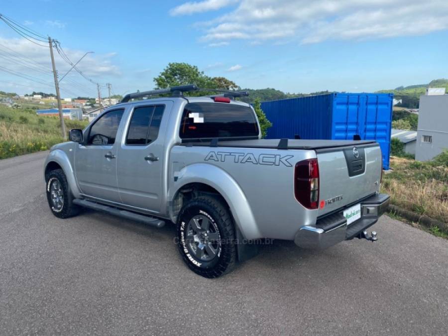 NISSAN - FRONTIER - 2013/2014 - Prata - R$ 101.000,00