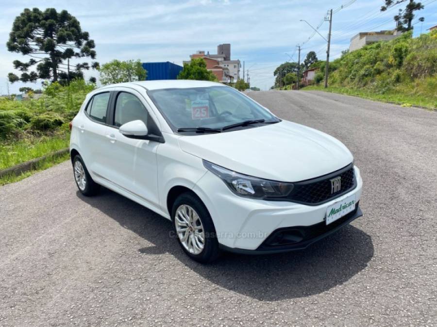 FIAT - ARGO - 2024/2025 - Branca - R$ 75.000,00