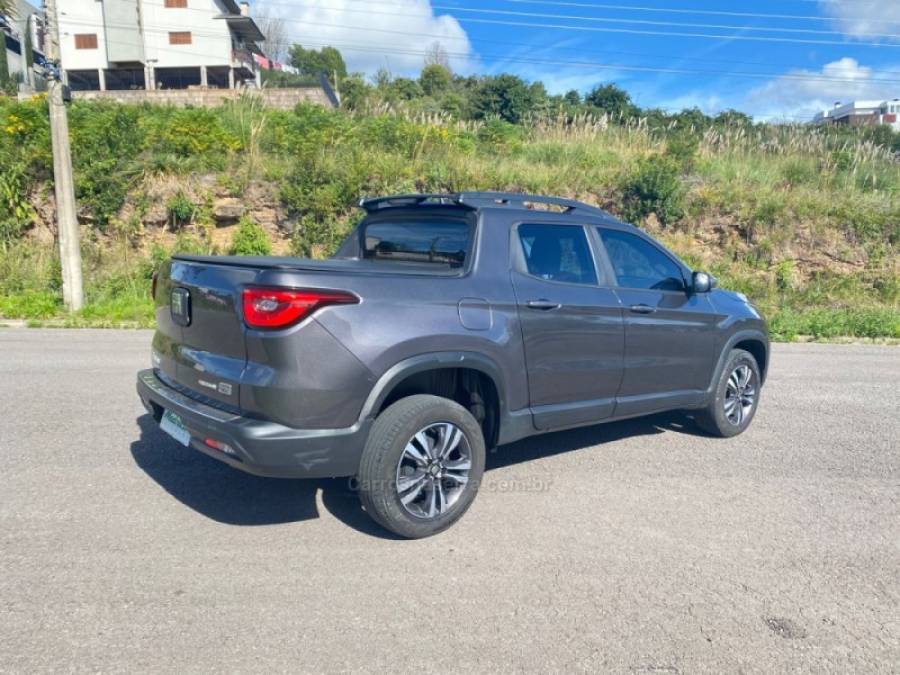 FIAT - TORO - 2023/2024 - Cinza - R$ 135.000,00