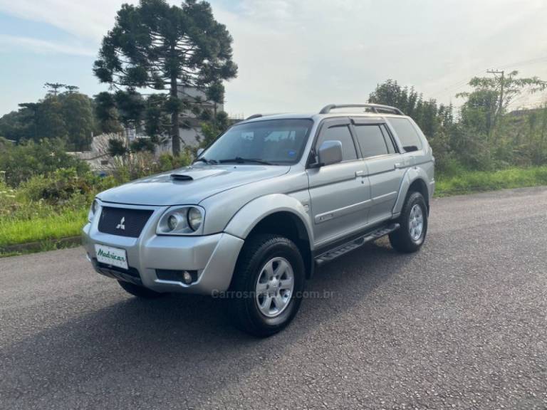 MITSUBISHI - PAJERO SPORT - 2008/2009 - Prata - R$ 62.000,00