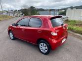 TOYOTA - ETIOS - 2013/2013 - Vermelha - R$ 40.000,00